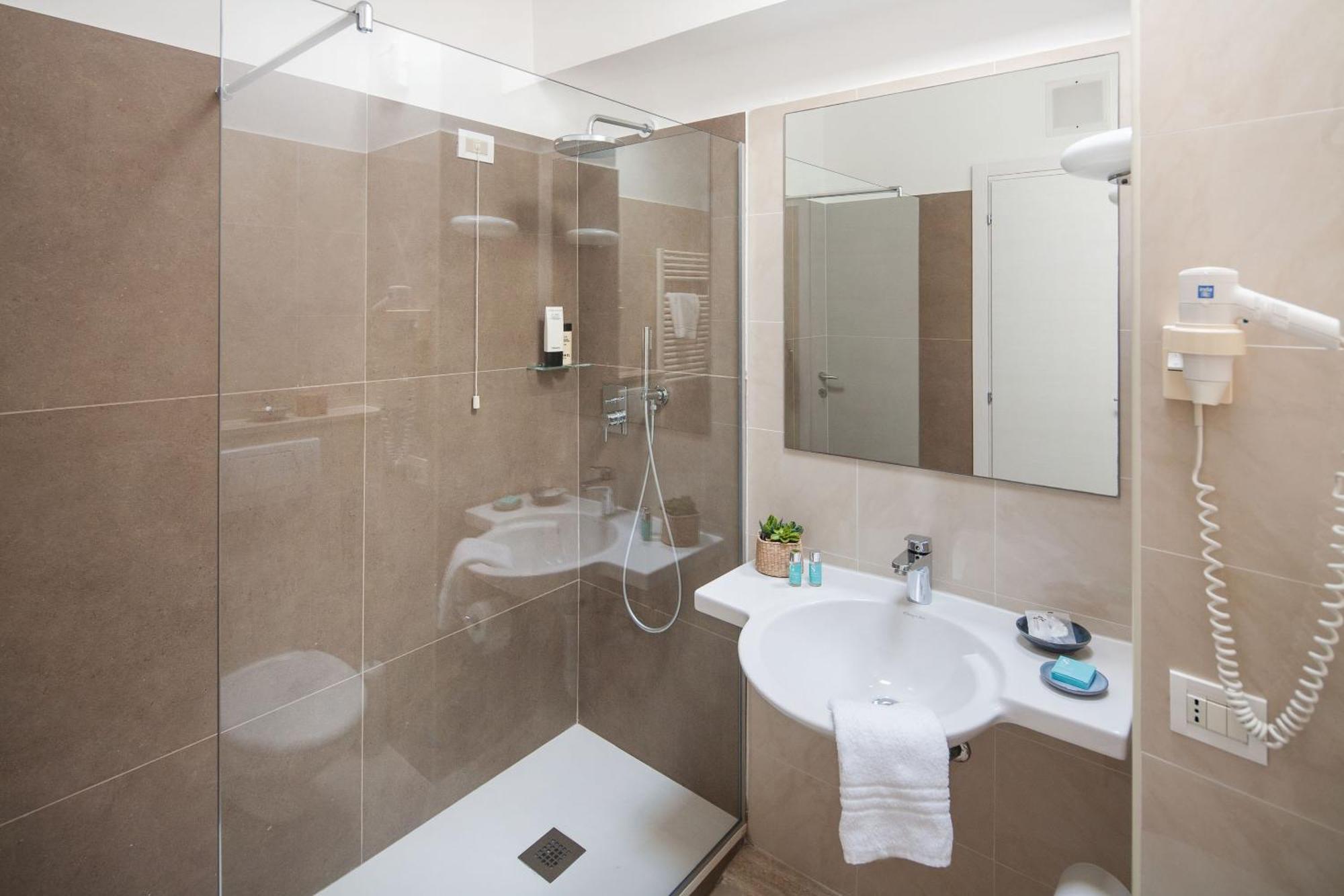 Hotel Moresco Диано-Марина Экстерьер фото